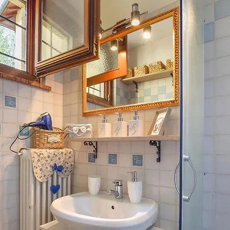 Stunning In With 1 Bedrooms And Wifi